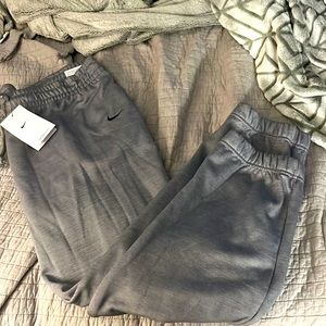 Nike therma fit sweatpants